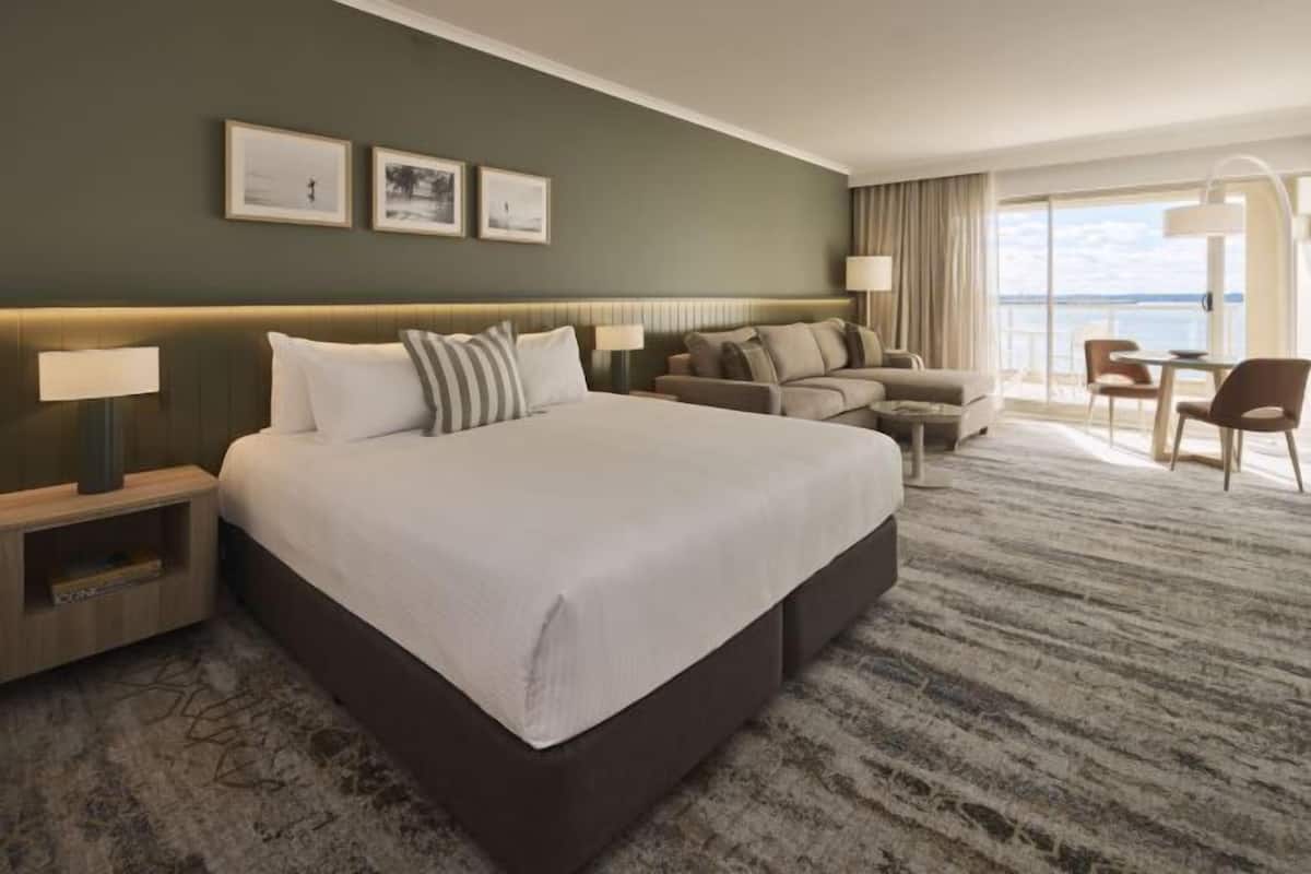 Minibar, in-room safe, desk, blackout curtains