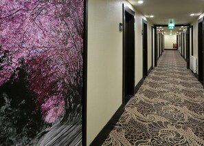 Hypo-allergenic bedding, in-room safe, desk, laptop workspace - DoubleTree by Hilton Nottingham - Gateway (Nottingham)