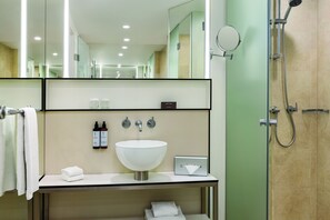 Free toiletries, hair dryer, towels, soap - OREA Hotel Andels (Prague)