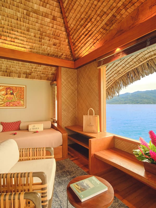 1 bedroom, premium bedding, free minibar, in-room safe