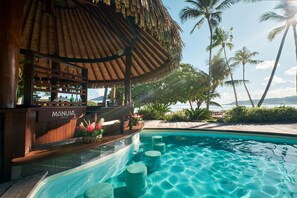 Poolside bar