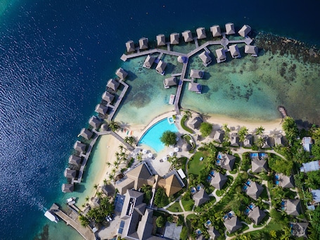 Vista aérea. Manava Beach Resort & Spa Moorea