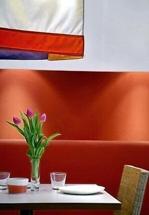 Single Room | In-room dining