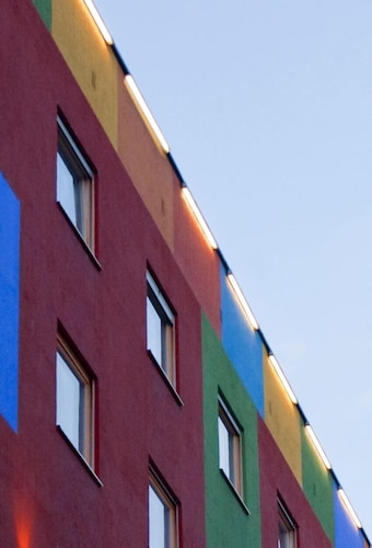 クレアティフ ホテル エレファント