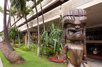 Exterior detail at Waikiki Monarch Hotel