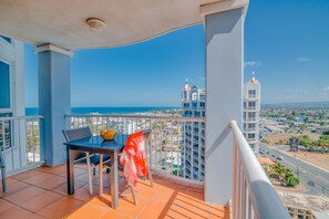 Attico panoramico, 2 camere da letto, vista oceano (2 Bed Sub) | Balcone