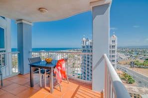 2 Bed Sub Penthouse | Balcony
