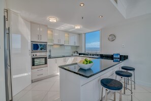Luxury Penthouse, 3 Bedrooms, Ocean View | Private kitchen | Coffee/tea maker, electric kettle - Bel Air on Broadbeach (Broadbeach)