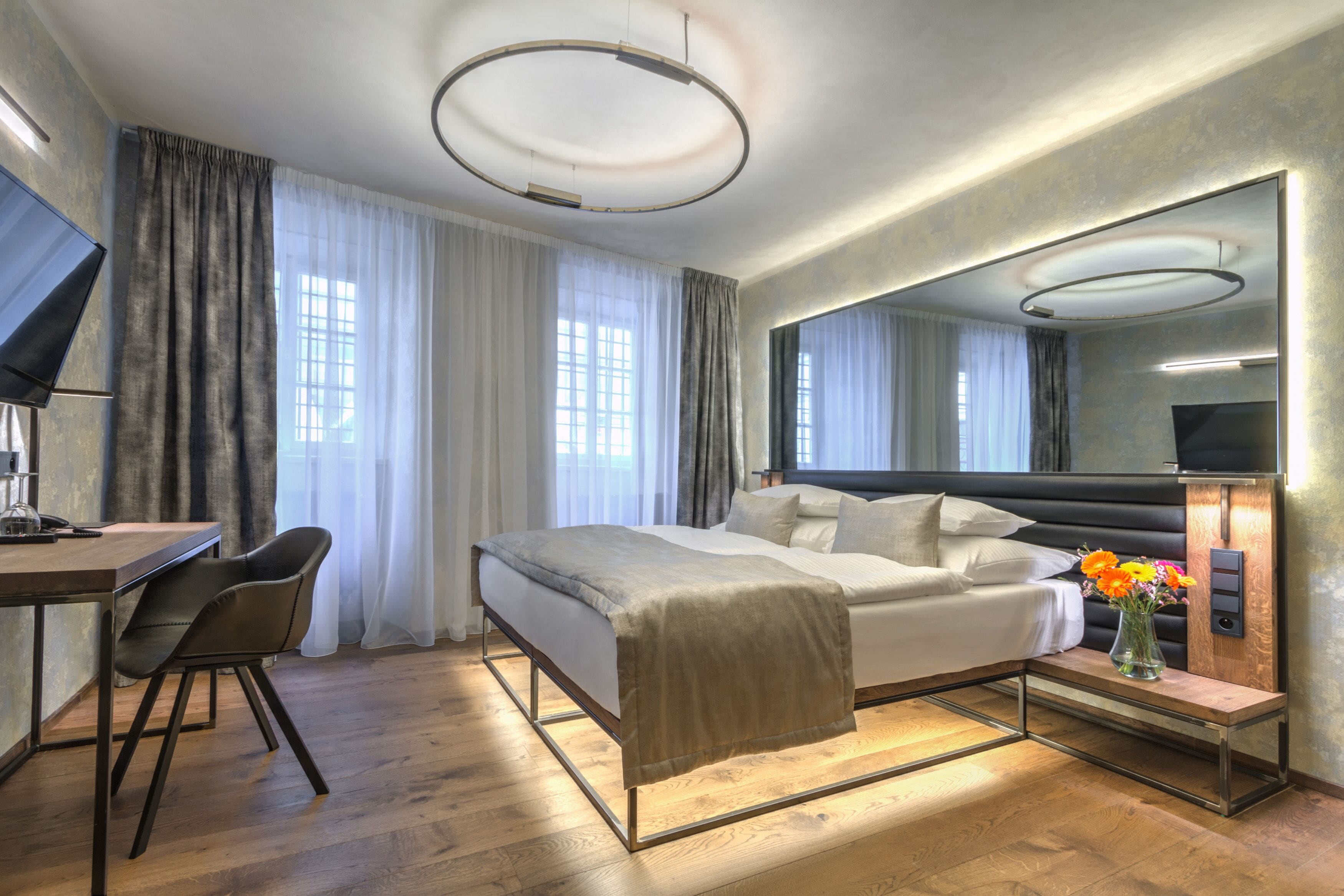 standard double room | premium bedding, select comfort beds, minibar, in-room safe