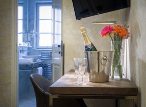 Standard Double Room | Premium bedding, Select Comfort beds, minibar, in-room safe