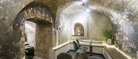 Esmorzar diari d'estil bufet gratuït