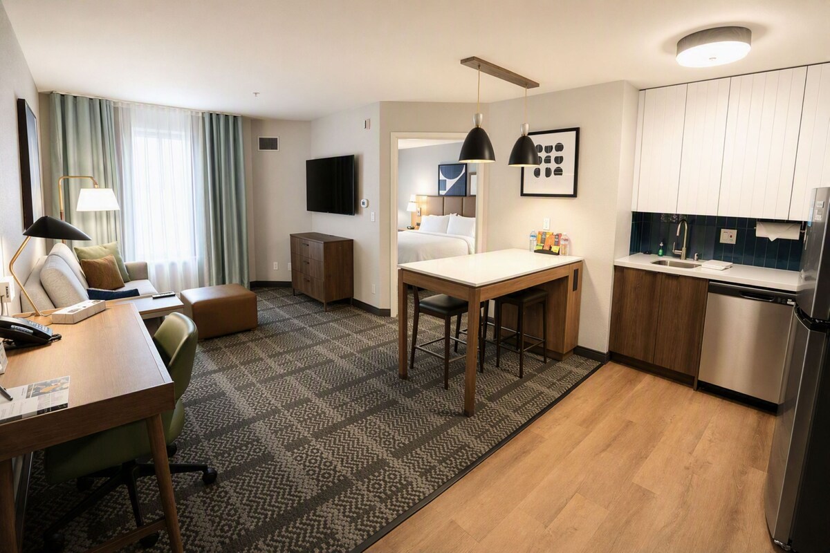 In-room safe, desk, laptop workspace, soundproofing