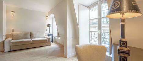 Junior Suite | Living area