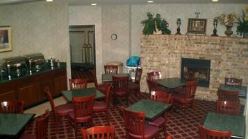 Free daily continental breakfast