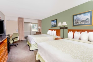 20 bedrooms, Egyptian cotton sheets, premium bedding, pillow-top beds