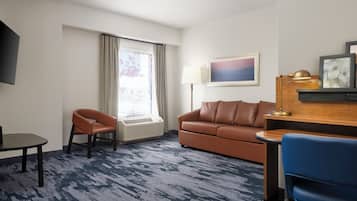 1 bedroom, desk, laptop workspace, blackout drapes