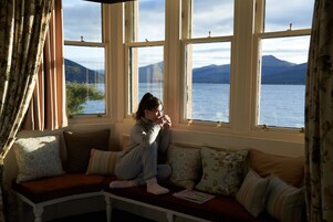 Desk, laptop workspace, free WiFi, bed sheets