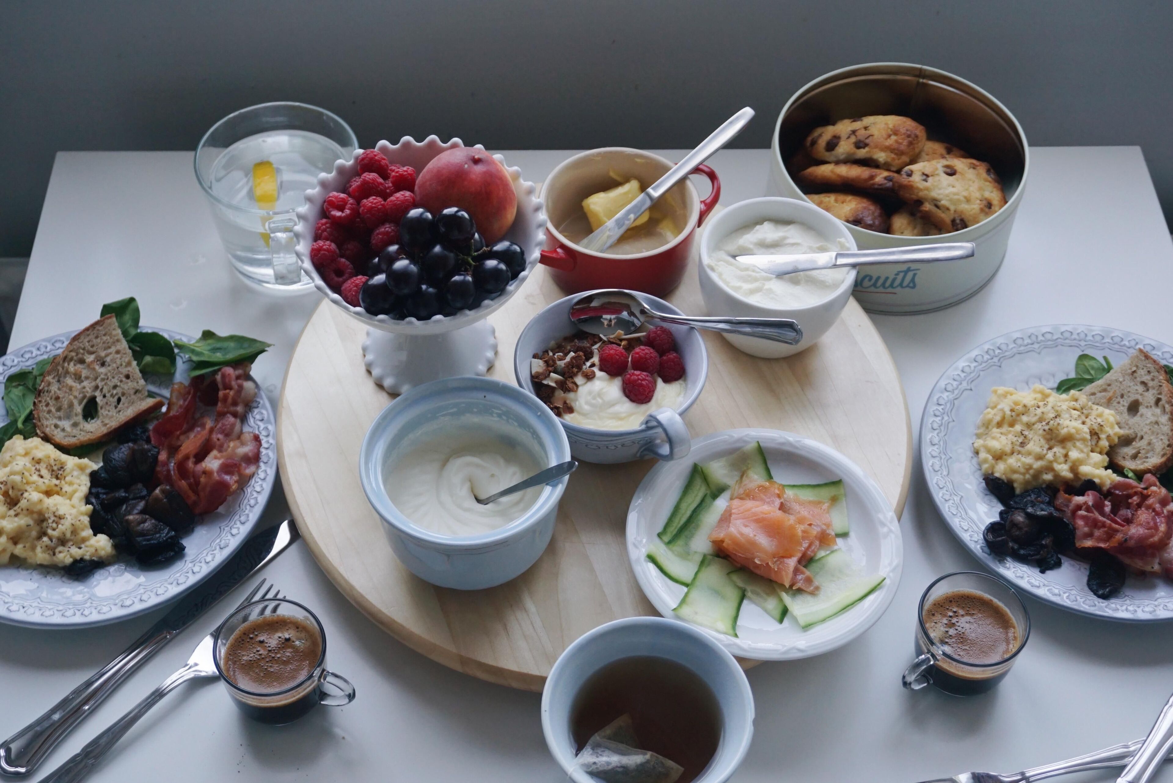 Frokostbuffé hver dag (mot et tillegg)