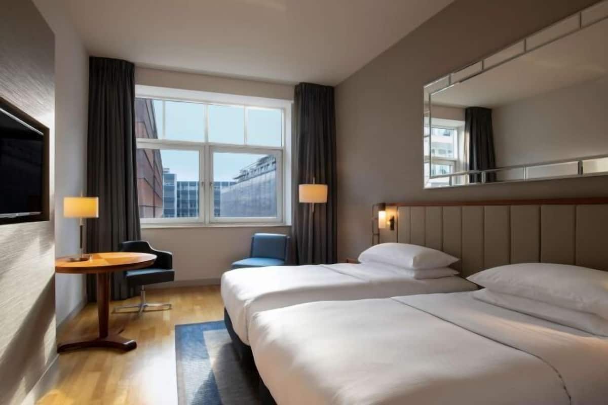 1 bedroom, premium bedding, memory foam beds, minibar