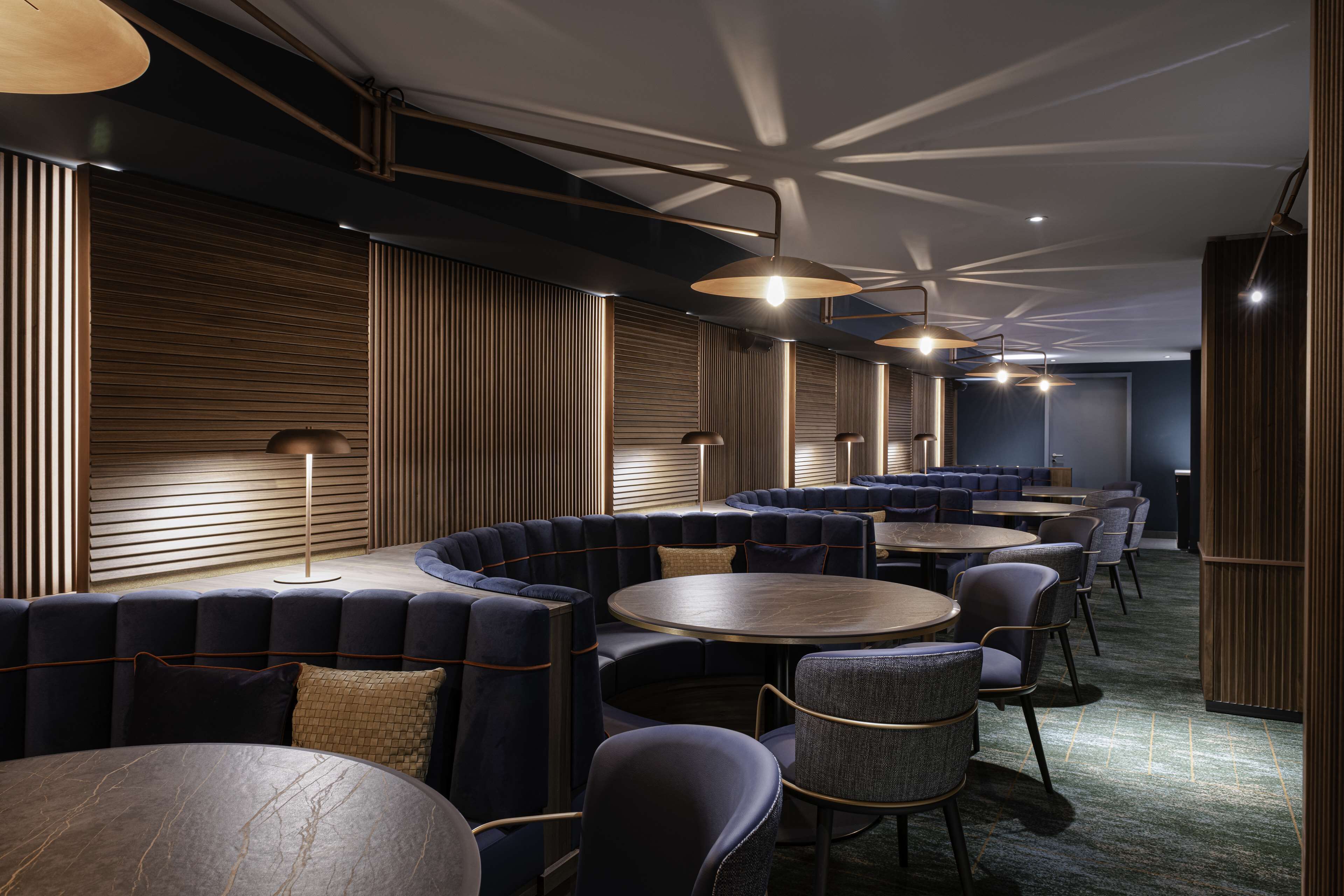 lunch and dinner served