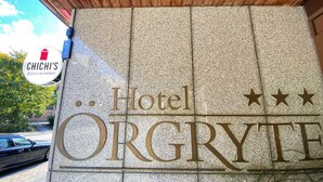 Entrada al alojamiento