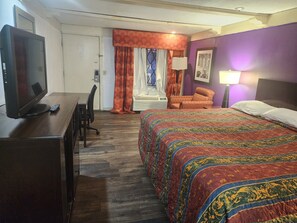 1 bedroom, blackout drapes, iron/ironing board, free WiFi - Travelodge by Wyndham Elkton University Area (Elkton)