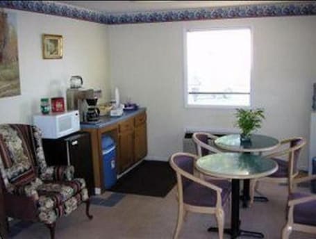 Restaurantes. Americas Best Value Inn Loudon Lenoir City