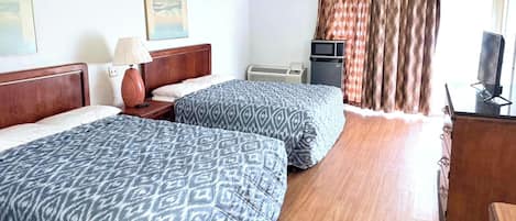 Room, 2 Queen Beds, Non Smoking