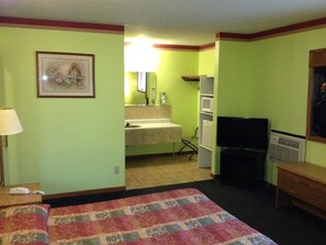 Standard Double Room | Egyptian cotton sheets, premium bedding, down comforters, pillowtop beds