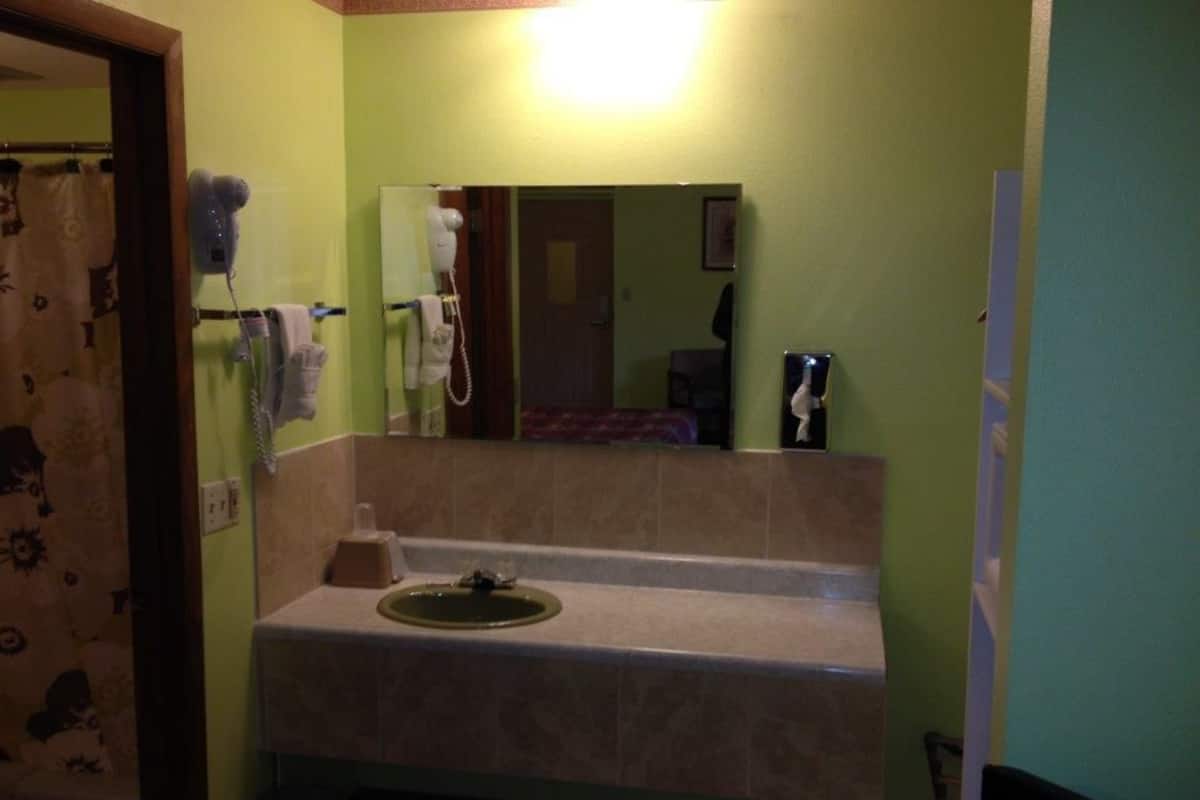 Chambre Standard | Lavabo de la salle de bain