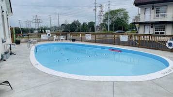 Seasonal outdoor pool