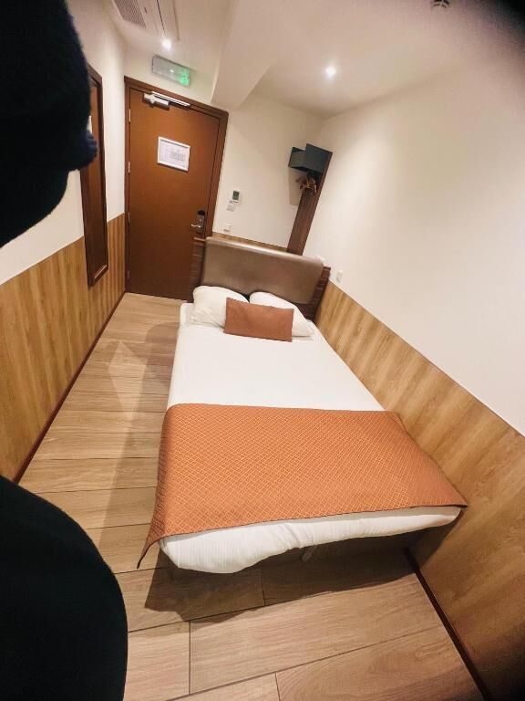 Chambre économique, pas de fenêtre | Coffre-fort, bureau, espace de travail pour ordinateurs portables