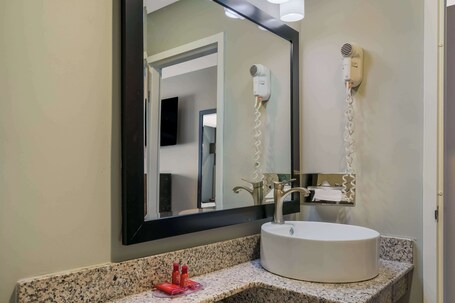 SureStay Plus Hotel by Best Western Sevierville - Image 18