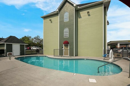 SureStay Plus Hotel by Best Western Sevierville - Image 17