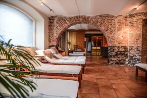 Sauna, hot springs/mineral springs, body treatments