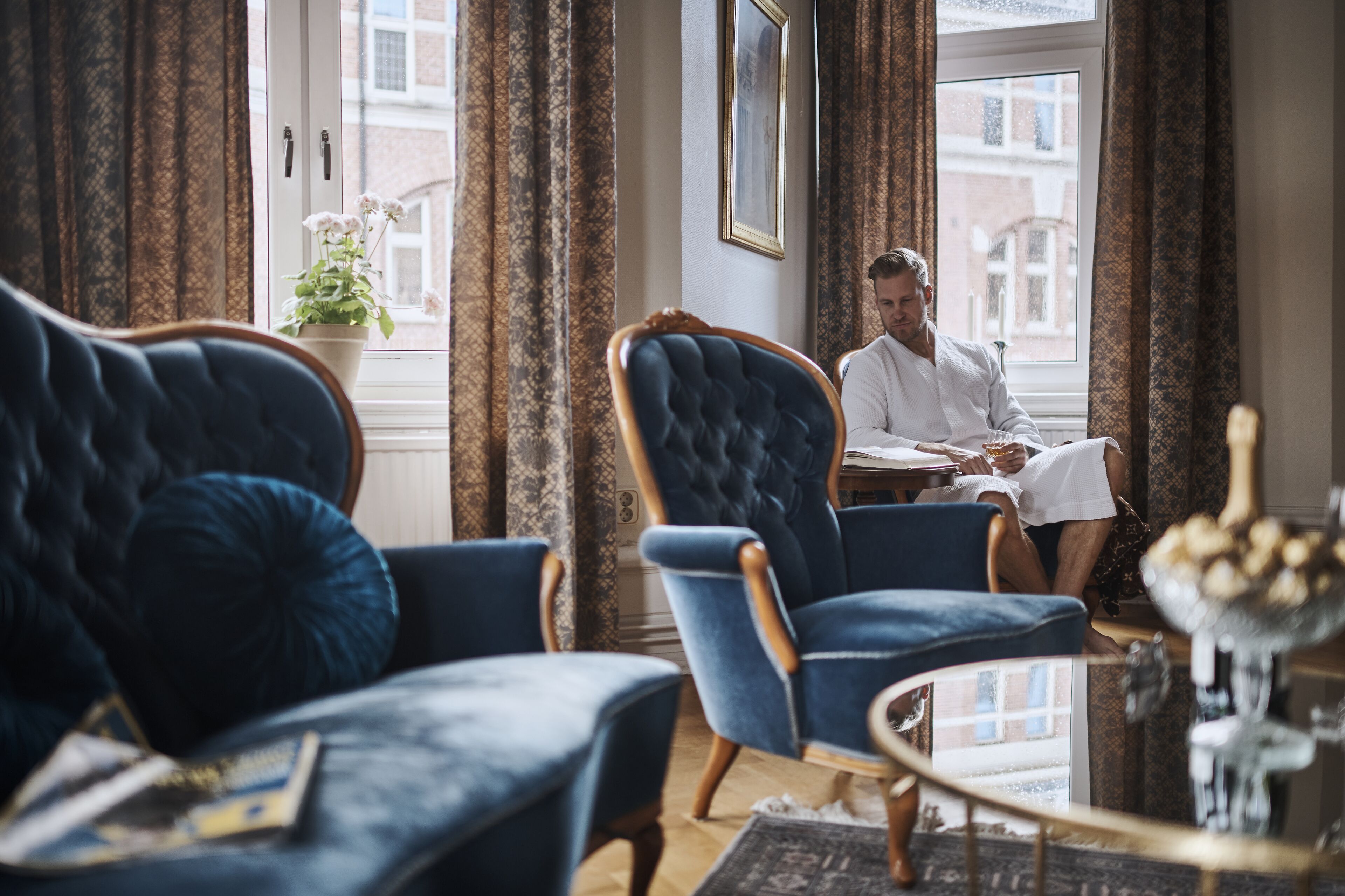 Royal Suite | Blackout drapes, iron/ironing board (on request), WiFi (free)