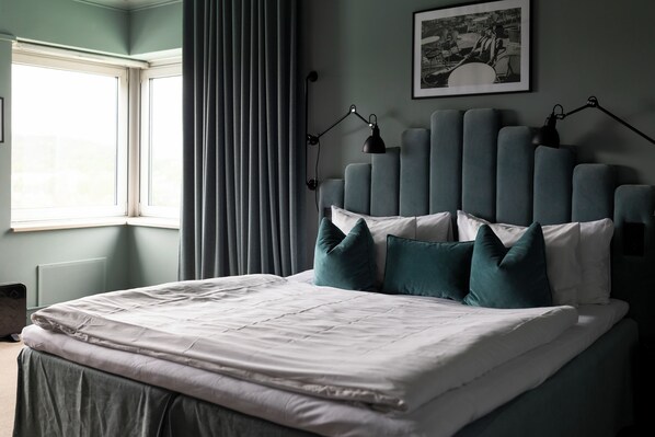 Deluxe-Doppelzimmer | Schreibtisch, laptopgeeigneter Arbeitsplatz, Verdunkelungsvorhänge