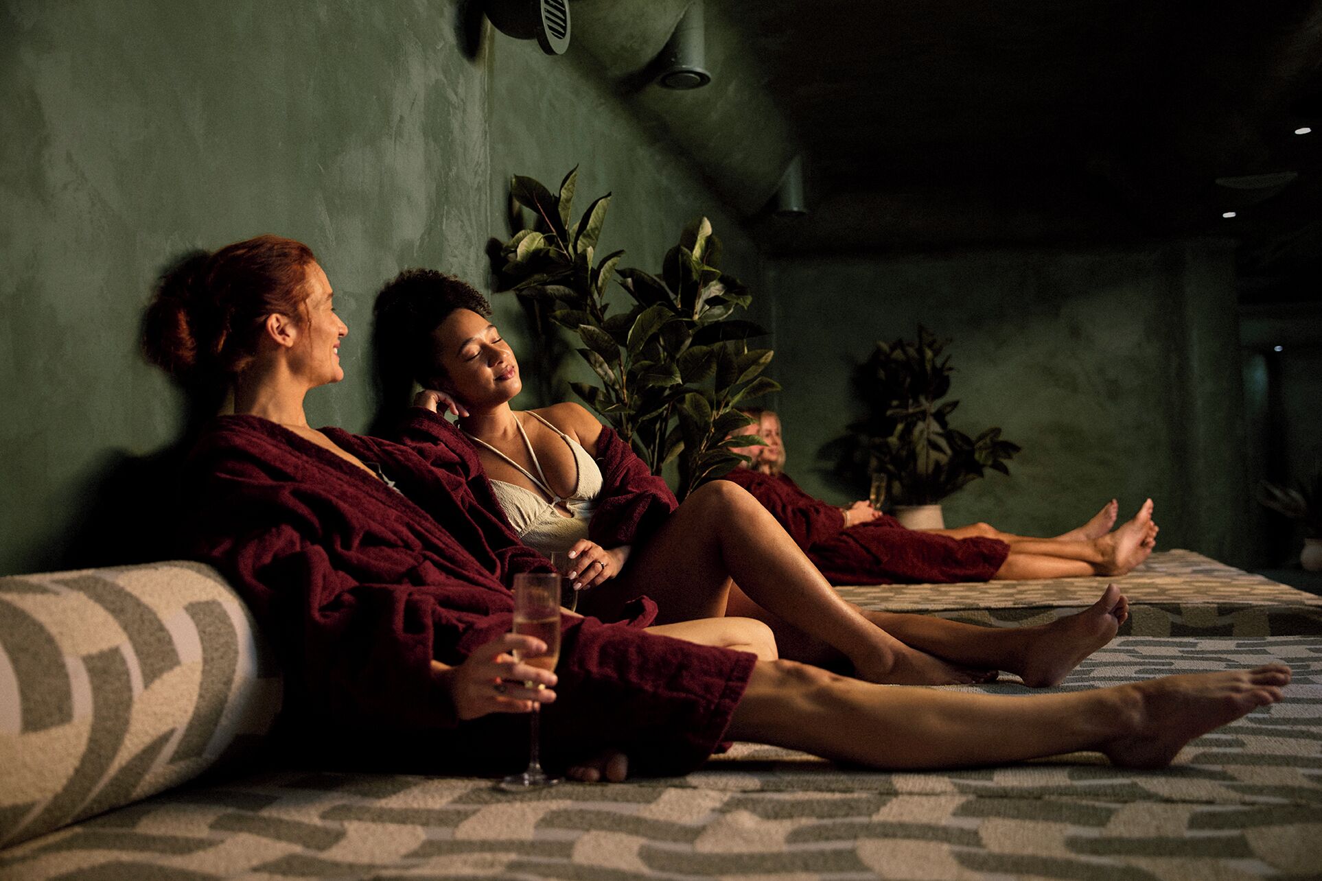 Sauna, steam room, hot springs