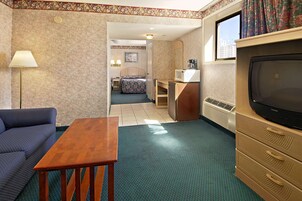 Suite, 2 Double Beds | Desk, iron/ironing board, free WiFi, bed sheets