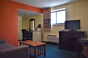 Suite, 2 Doppelbetten | Schreibtisch, Bügeleisen/Bügelbrett, kostenloses WLAN, Bettwäsche