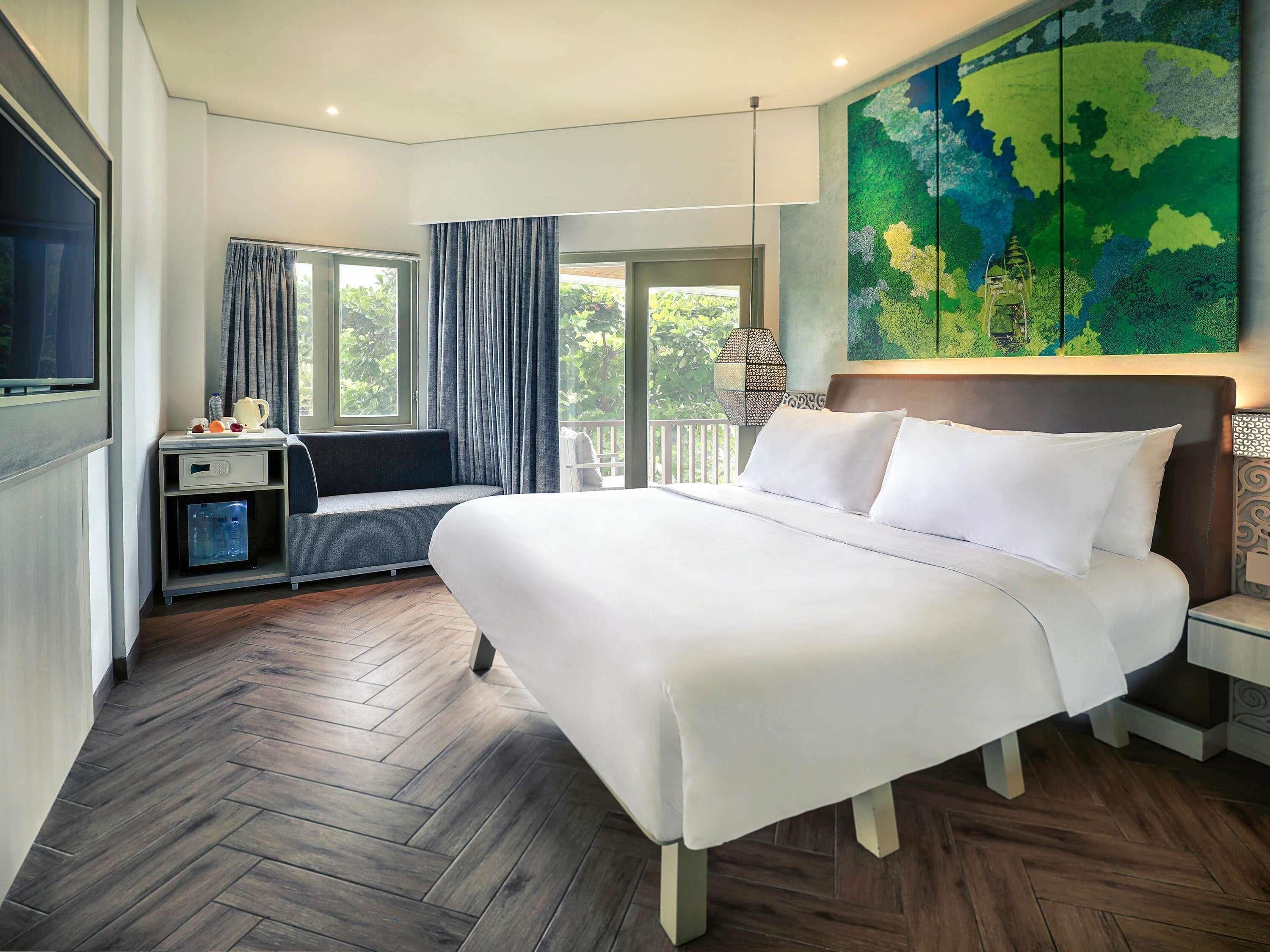 Deluxe Double Room, 1 Double Bed, Balcony | In-room safe, blackout drapes, soundproofing, iron/ironing board