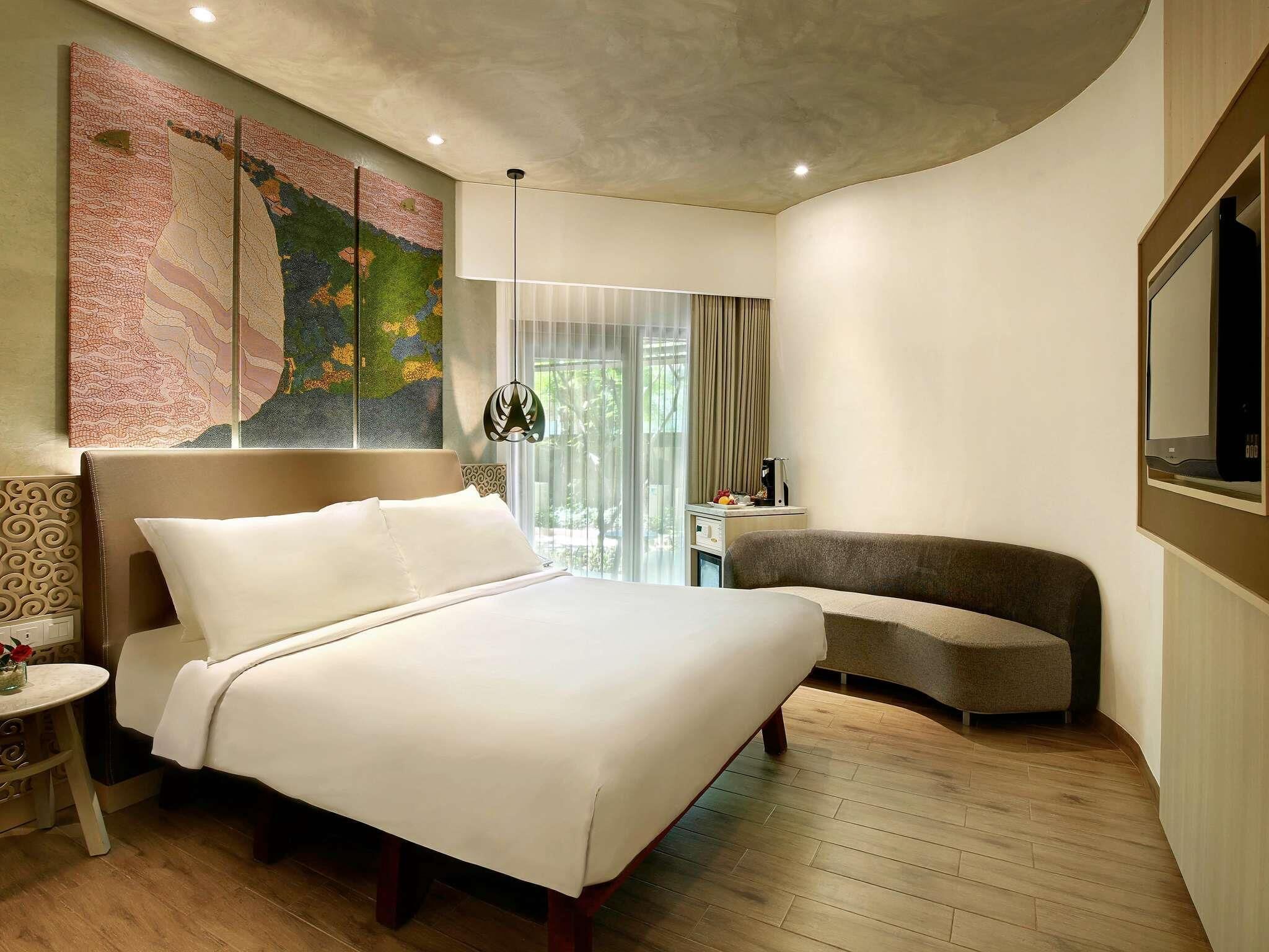 Deluxe Double Room, 1 Double Bed, Balcony | In-room safe, blackout curtains, soundproofing, iron/ironing board