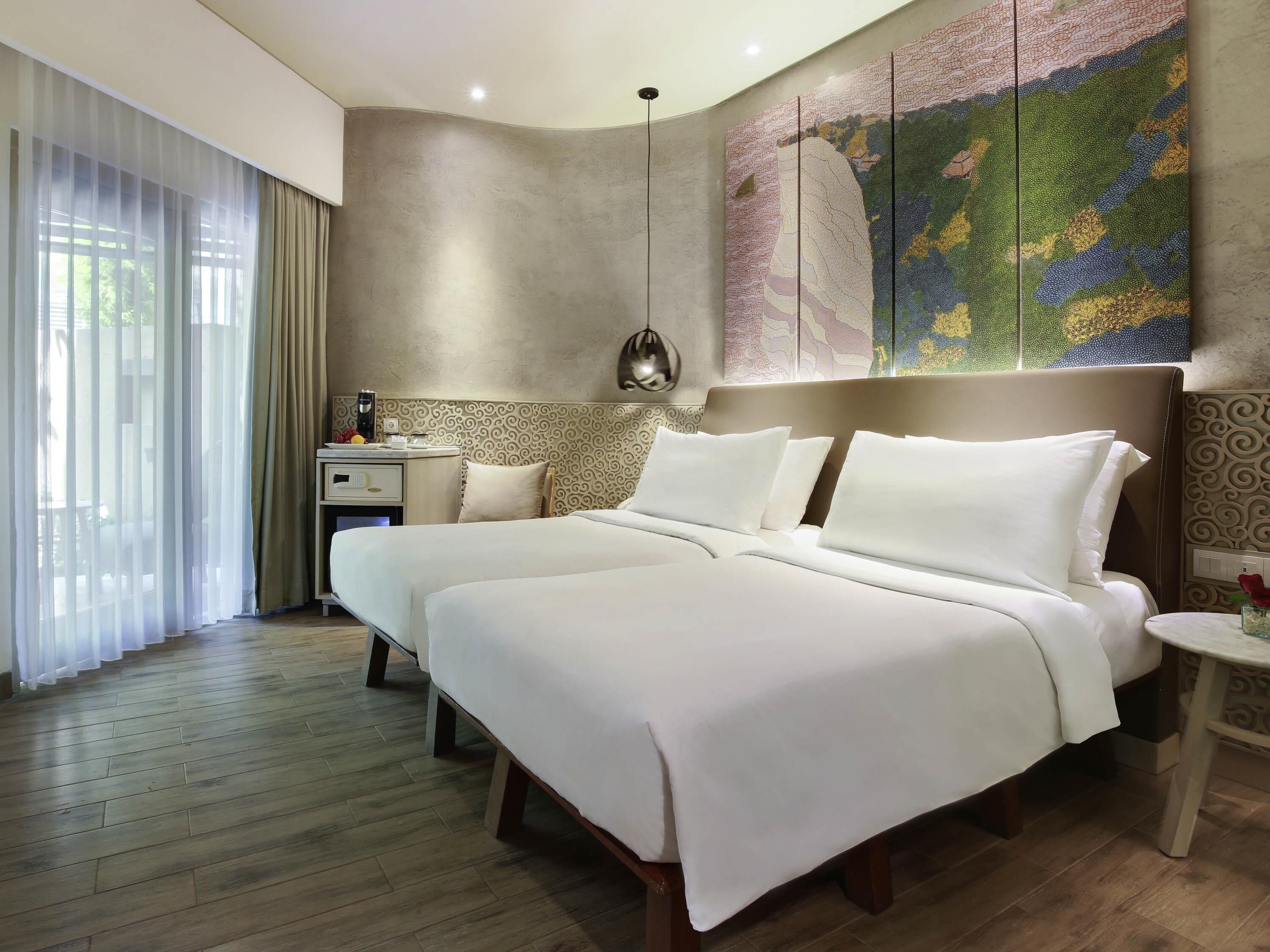 Superior Room, 2 Single Beds | In-room safe, blackout curtains, soundproofing, iron/ironing board