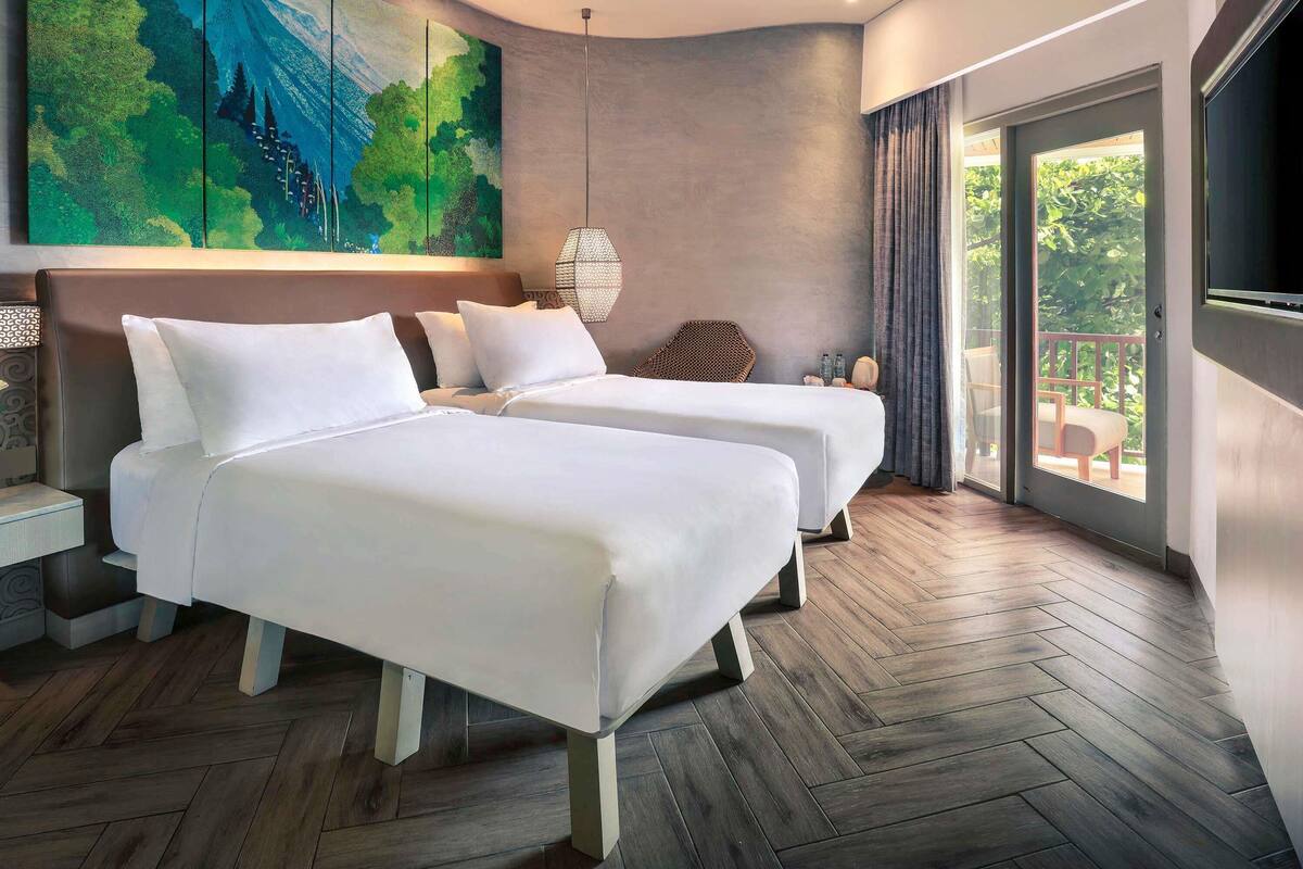 Deluxe Twin Room, 2 Single Beds, Balcony | In-room safe, blackout curtains, soundproofing