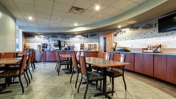 Free daily buffet breakfast