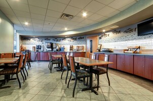 包含每日自助早餐