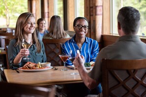 2 restaurants, breakfast, lunch, dinner served; American cuisine