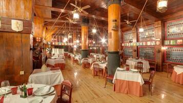 3 restaurants, lunch, dinner served; Regional cuisine