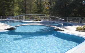 4 outdoor pools, pool loungers - Hotel Nayade (Vegas de Matute)