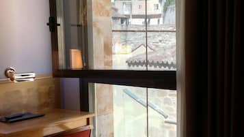 1 habitación, minibar, caja de seguridad en la habitación y escritorio